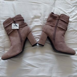 Christiano Siriano Suede Boots